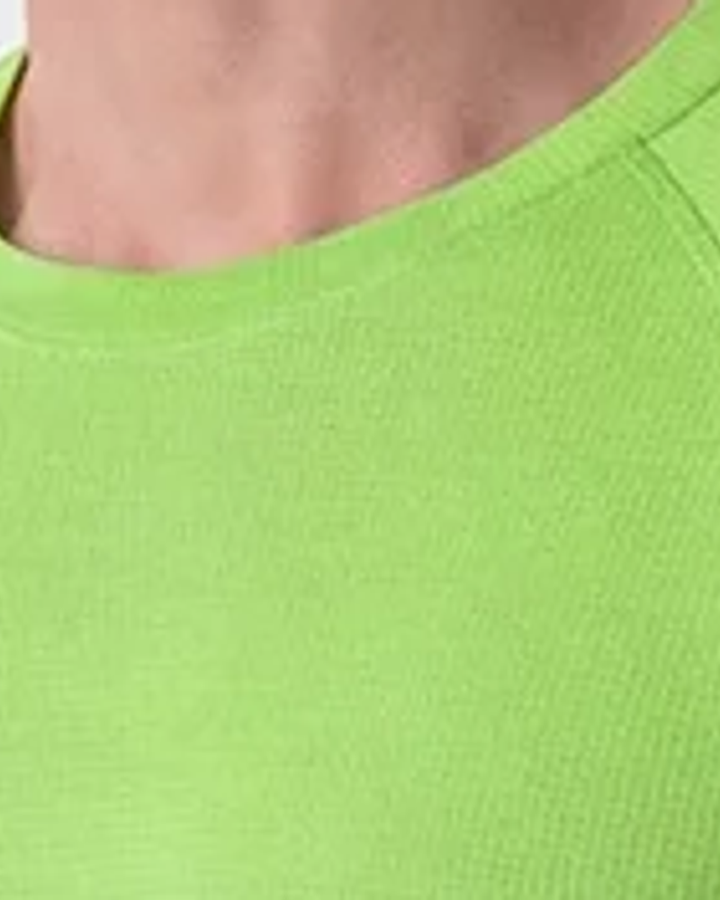 Featherlight Training Tee crew neckline detail