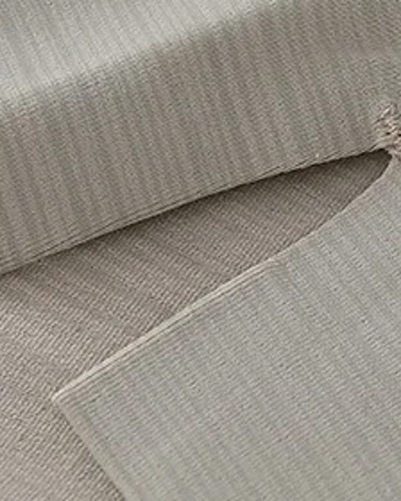 Airflow Nylon Stretch Tee side split detail