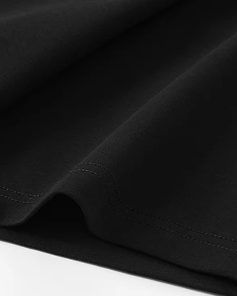 Form crewneck tee black fabric and sleeve hem detail