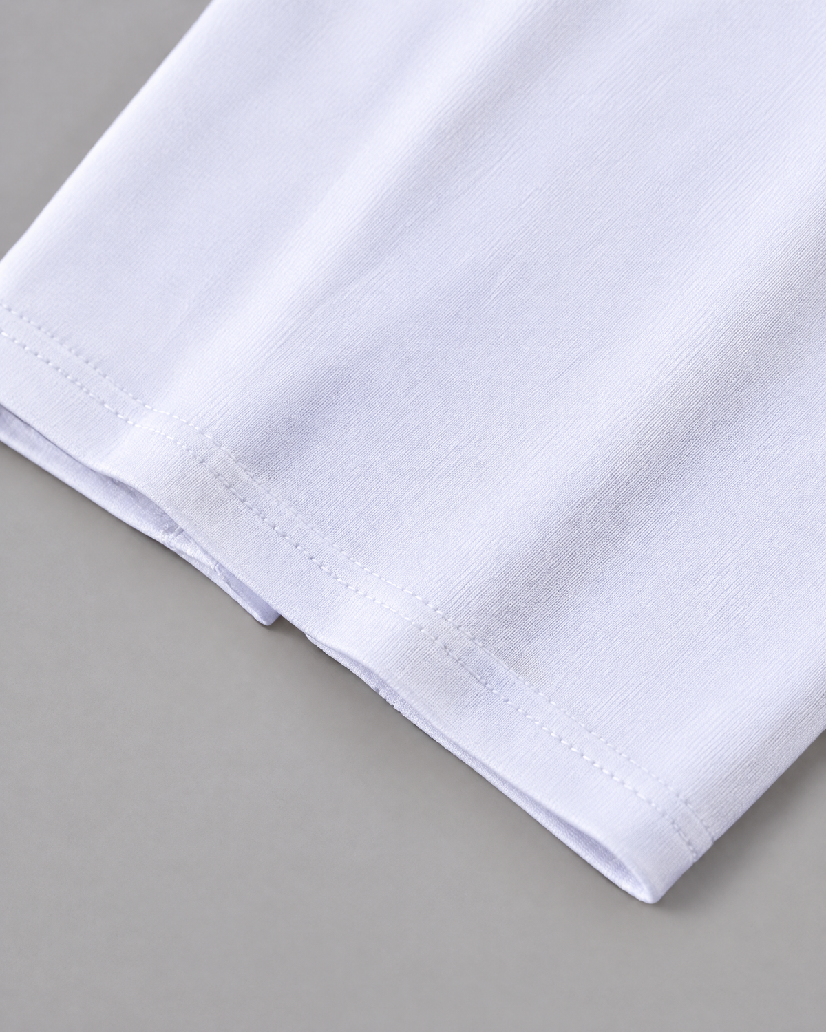 Form Cropped Training Tights | White | Hem detail view