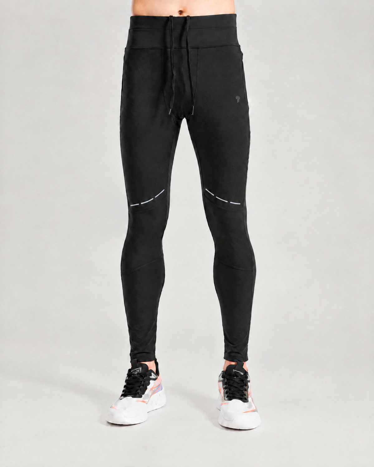 Form Pocket Training Tights | Black | Front view