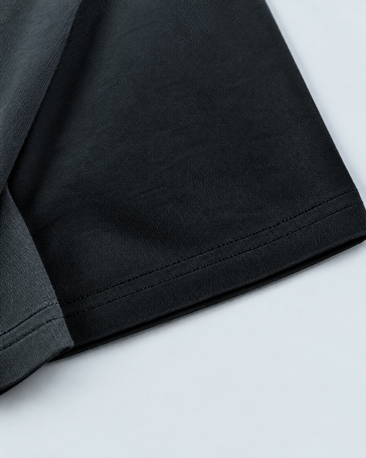Sprint Contrast-Sleeve Shorts Set | Gray | Detail view