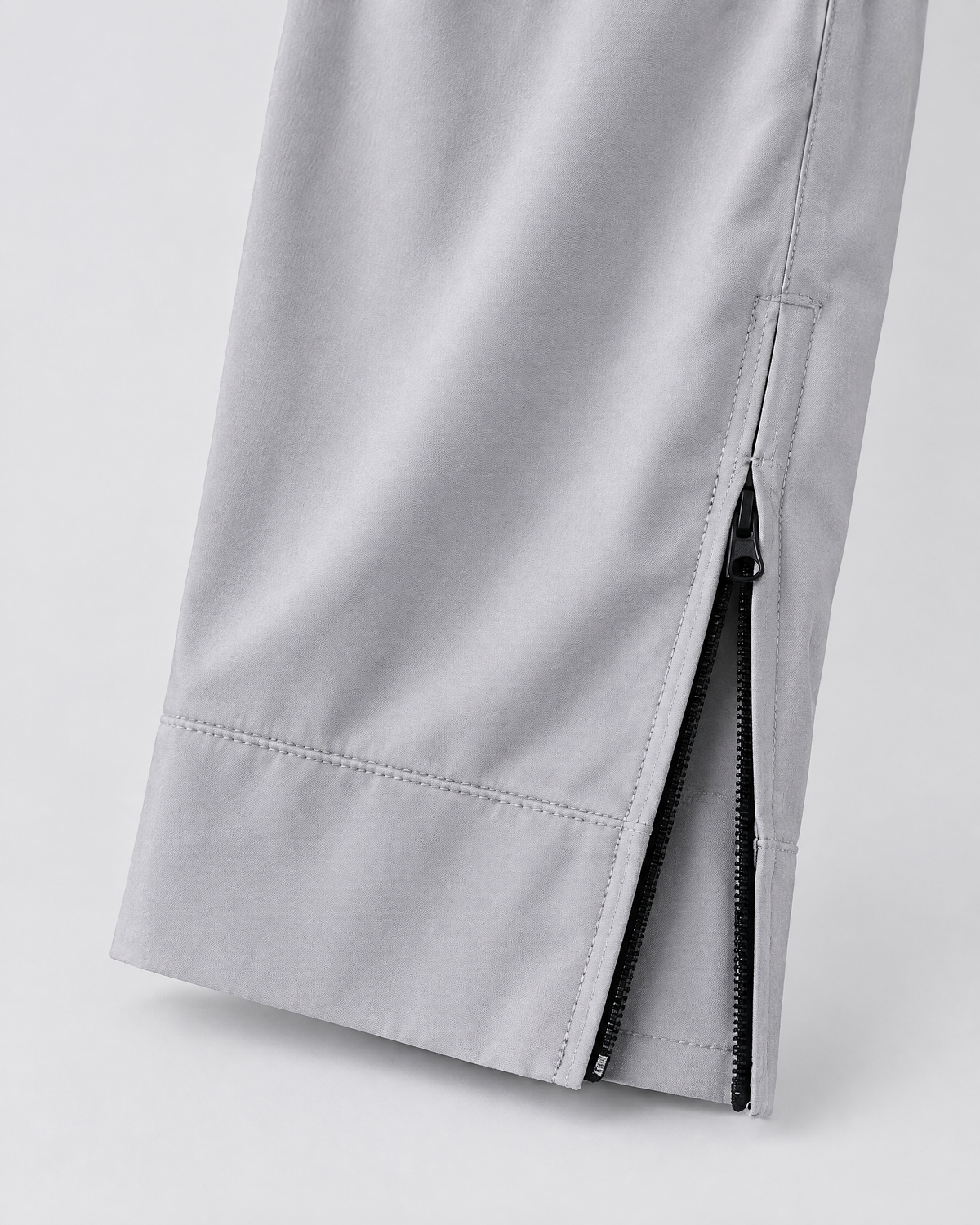 Trail Ankle-Zip Training Pants | Gray | Detail view