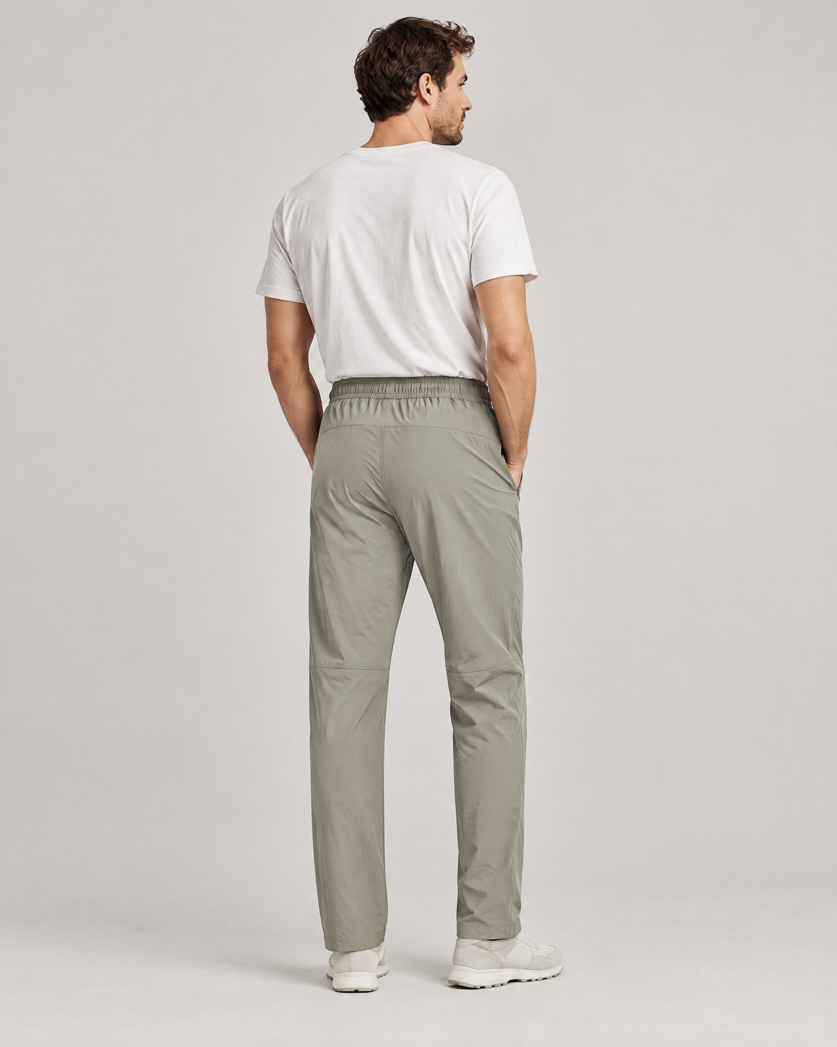 Trail Panel Training Pants | Light grey | Back view