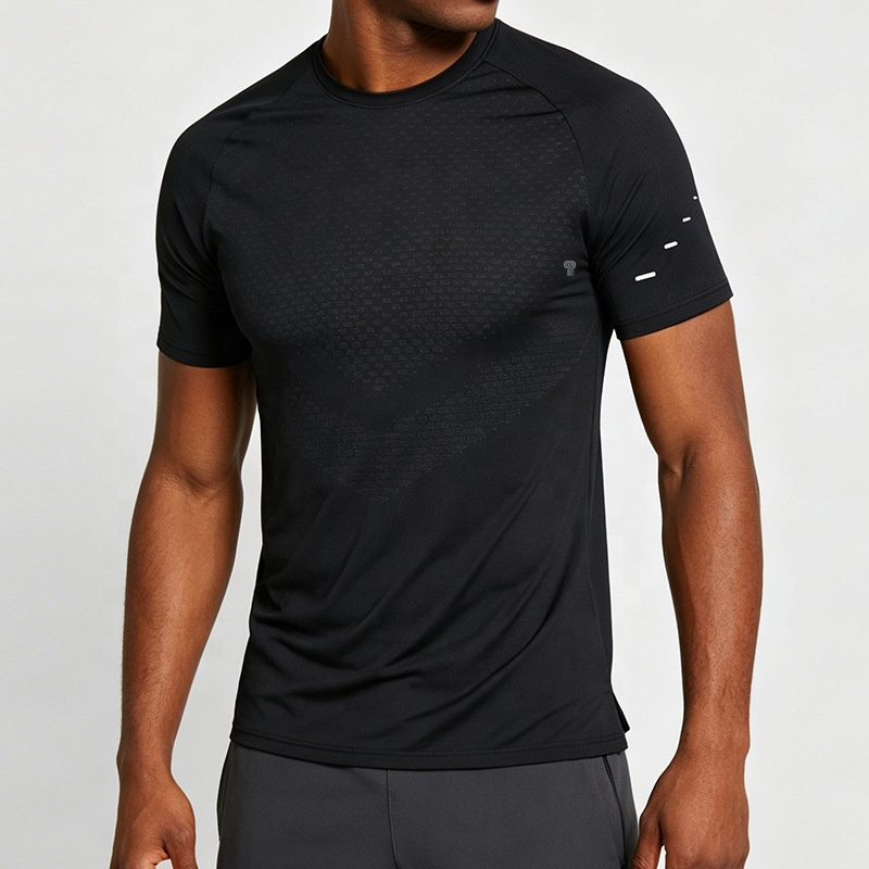 Polocom Plus Pulse Reflective Training Tee in Black, model front view